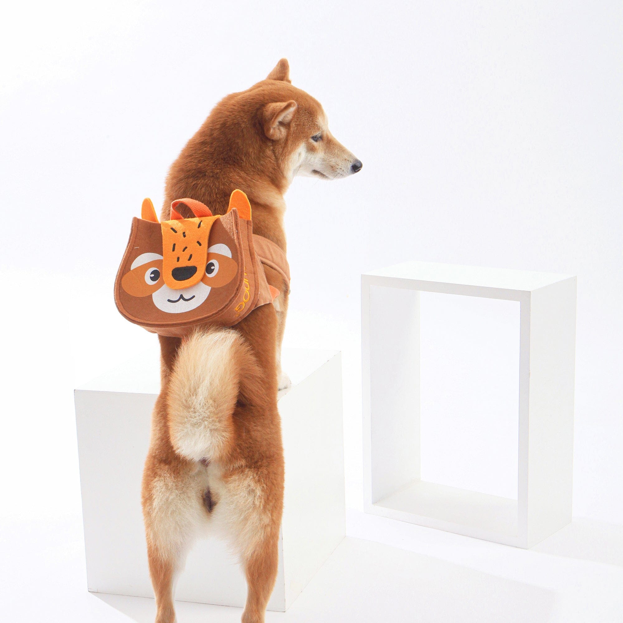 Touchdog ® Lion Designer Large-Pocketed Velcro Dog Backpack and Harness