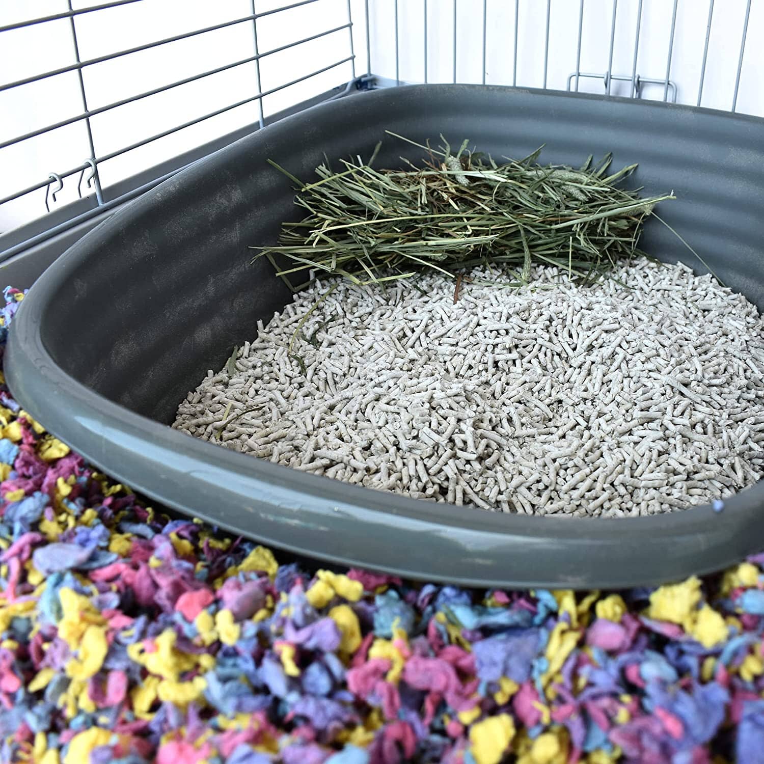 Healthy Pet Carefresh Carefresh Rabbit & Ferret Litter Small Animal Bedding - 10 Lbs  