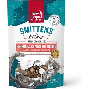 Honest Kitchen Crunchy Cat Treats Smittens Herring Cranberry - 2 Oz  