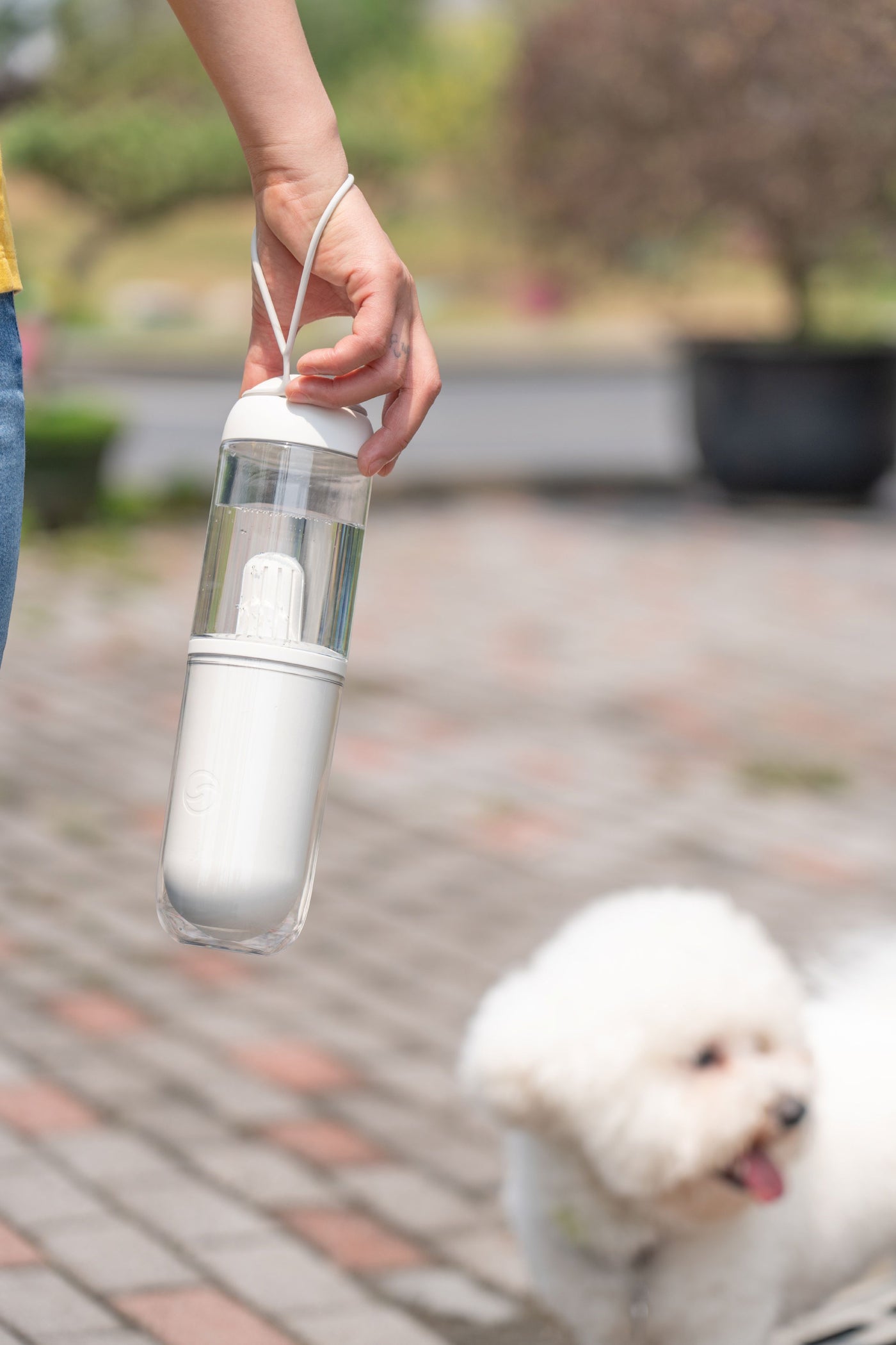 Handheld Water Feeder for Pets | Portable Pet Water Feeder – Pet Life