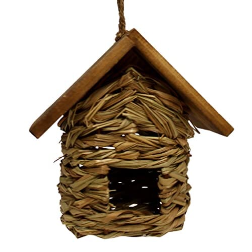Songbird Essentials Hanging Grass Roosting Pocket with Roof - 11 In  